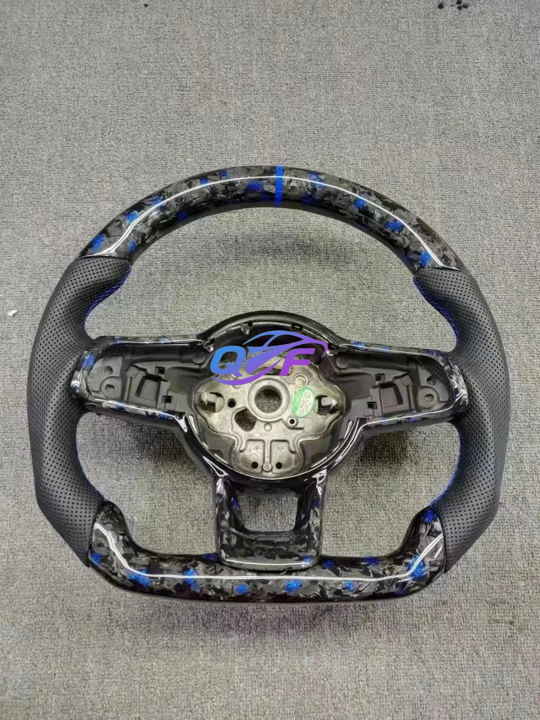 BoostLabs GT Carbon Steering Wheel – Volante Deportivo para Volkswagen Golf GTI